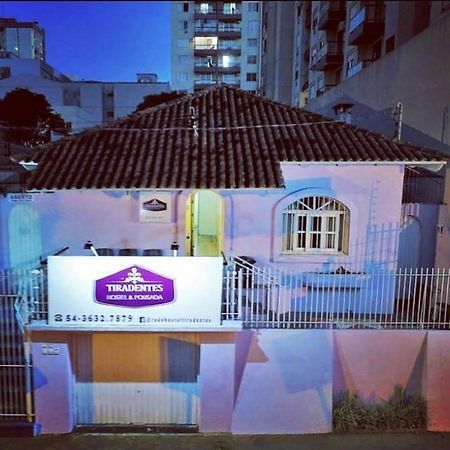 Hostel E Pousada Tiradentes 774 Passo Fundo Exterior foto